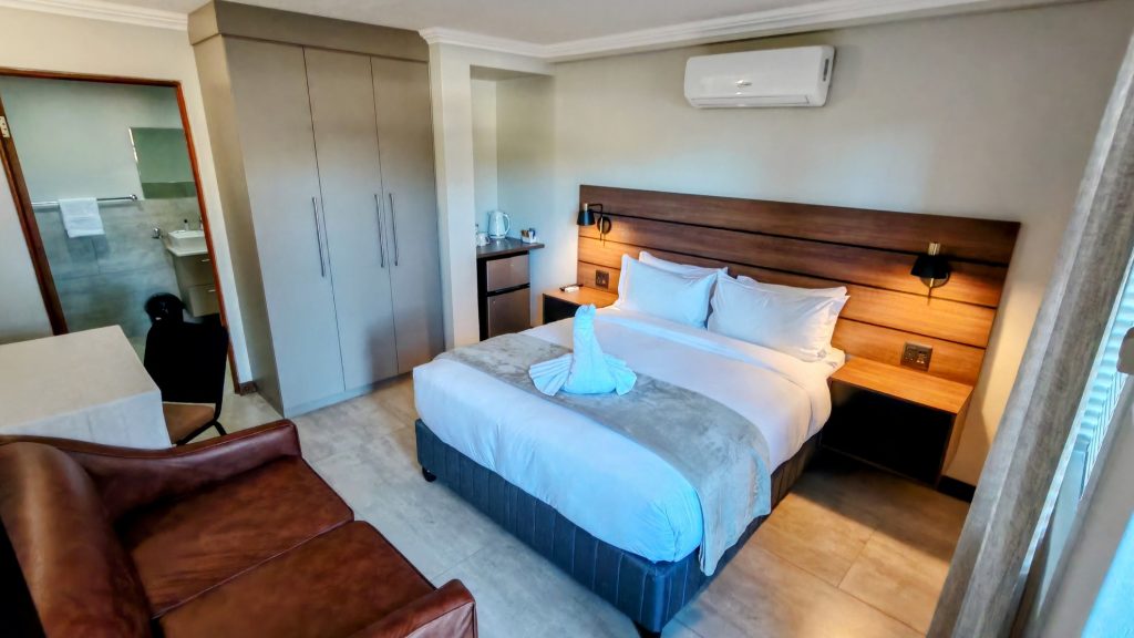 Room H1 Double Bed