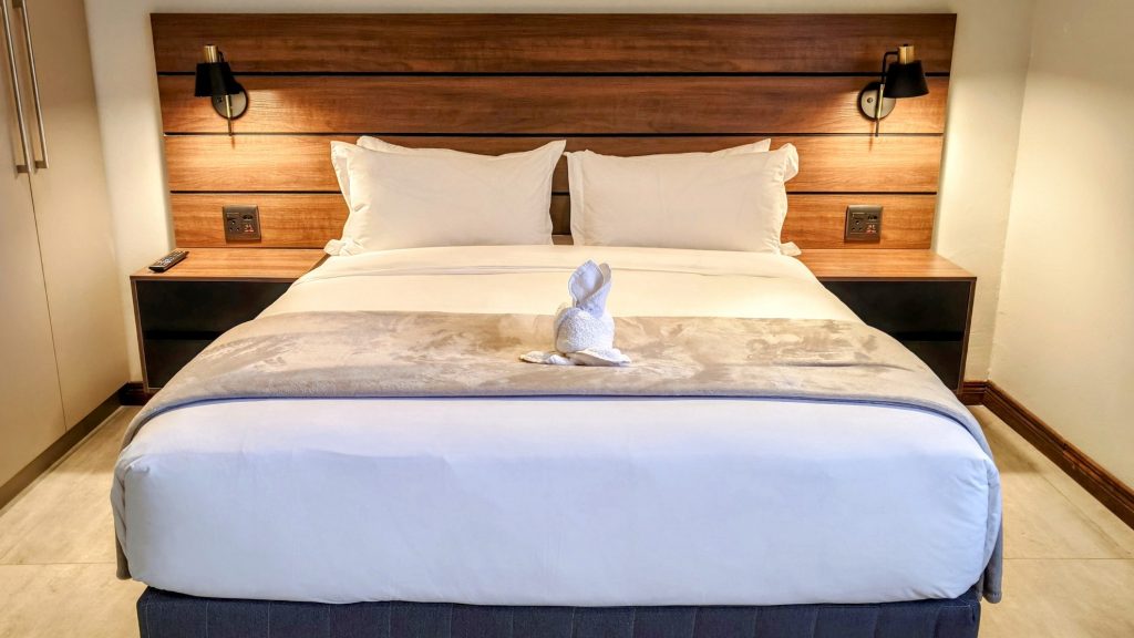 Room H6 with Queen Bed